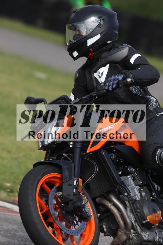 Archiv-2025/10 23.04.2025 Cornu Master School ADR/gruen-vert/1